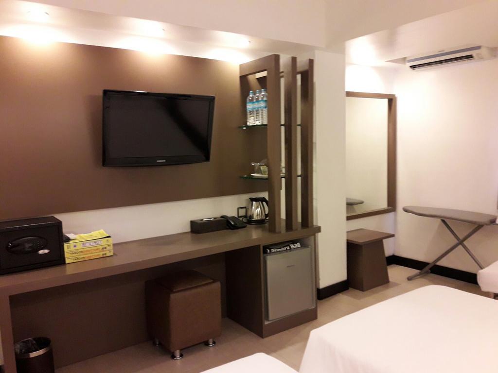 Clover City Center Plus Hotel Rangoon Eksteriør billede