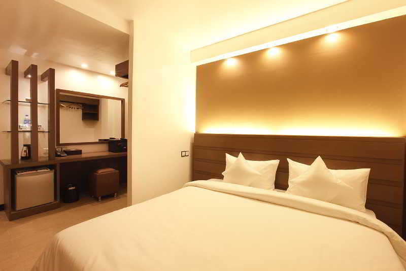 Clover City Center Plus Hotel Rangoon Eksteriør billede