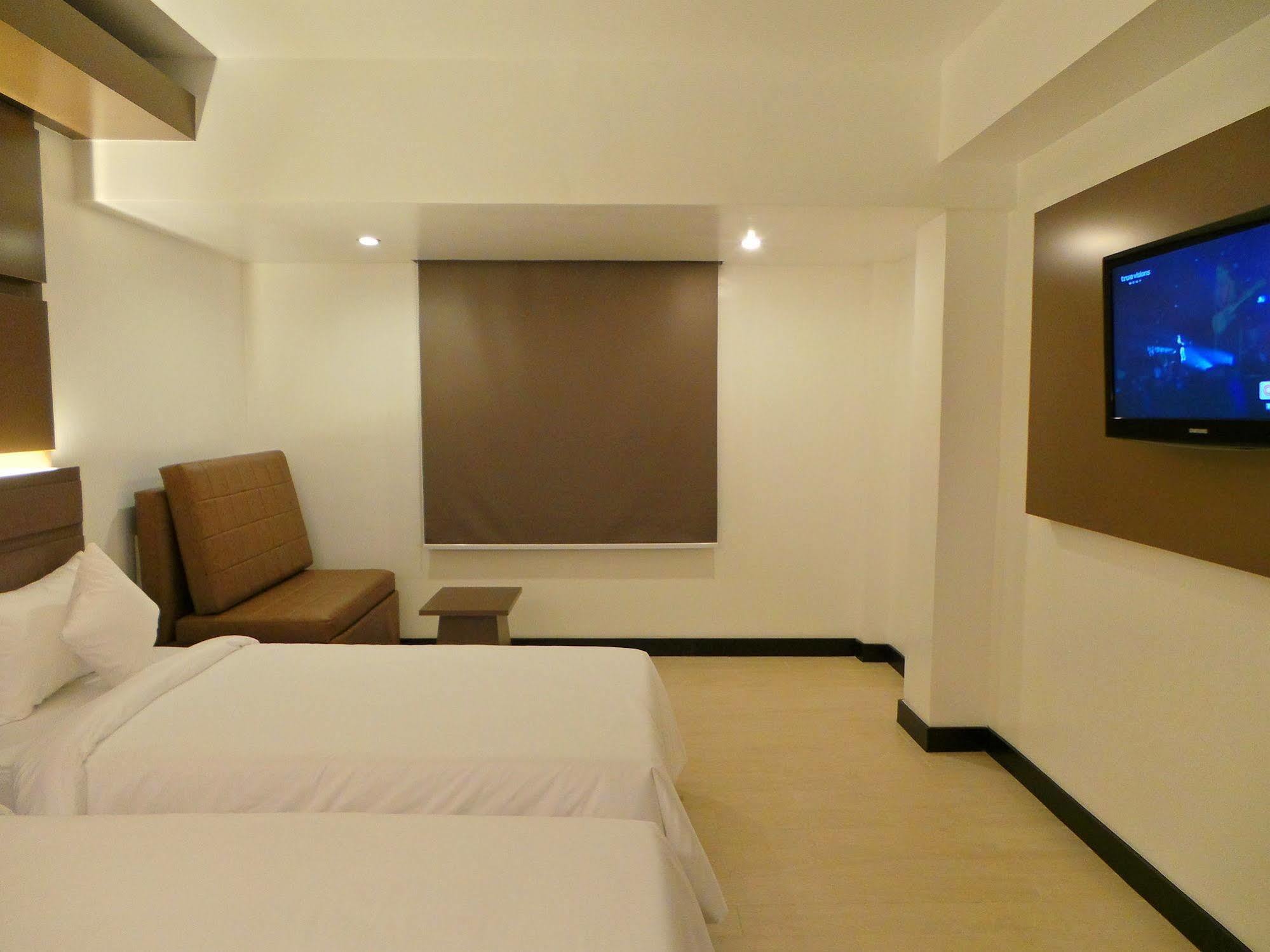 Clover City Center Plus Hotel Rangoon Eksteriør billede